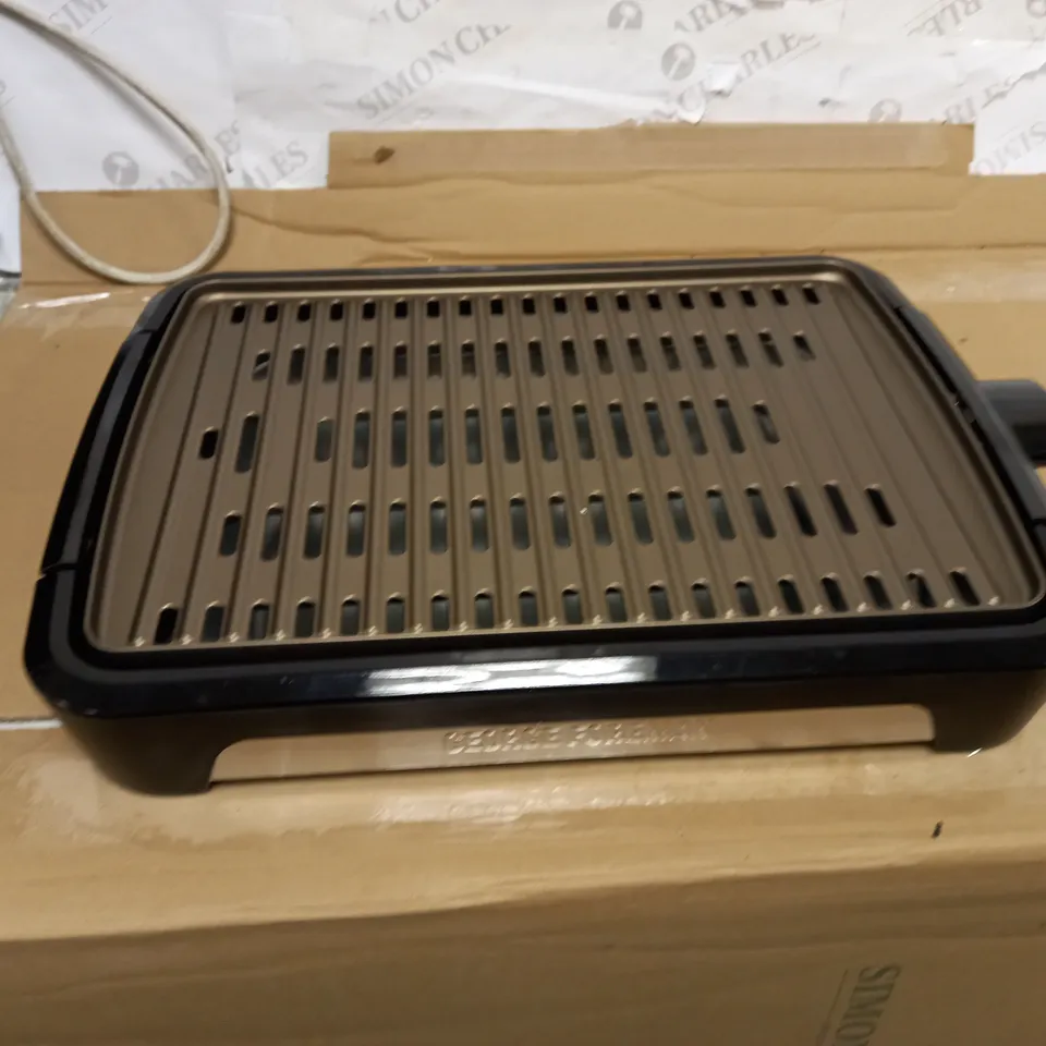GEORGE FOREMAN SMOKELESS ELECTRIC GRILL