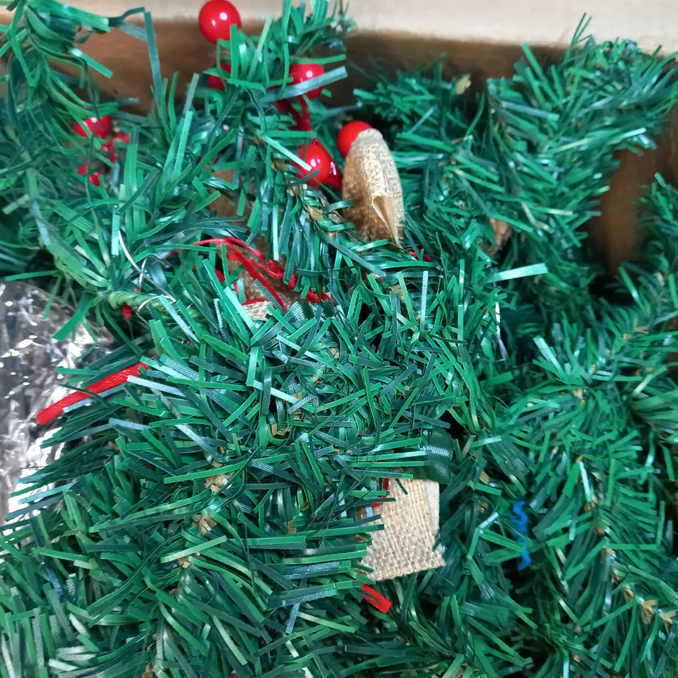 DESIGNER STYLE DECORATIVE FESTIVE GARLAND