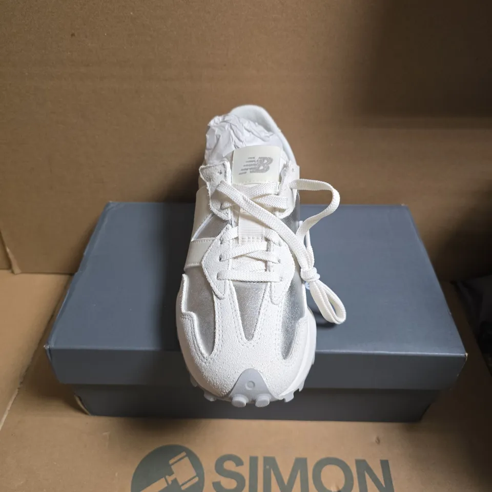 NEW BALANCE MOYEN TRAINERS – WHITE/SILVER, UK 5
