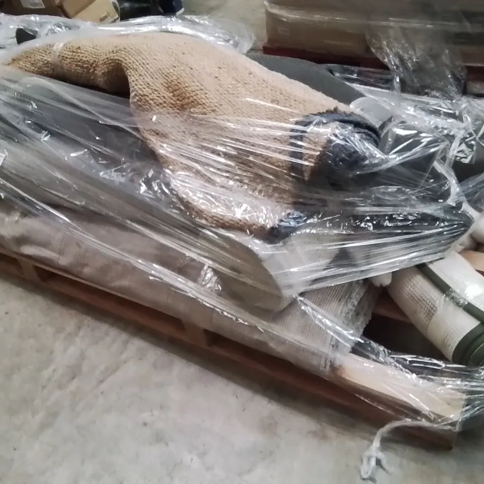 PALLET CONTAINING APPROXIMATELY 9 QUALITY DESIGNER RUGS