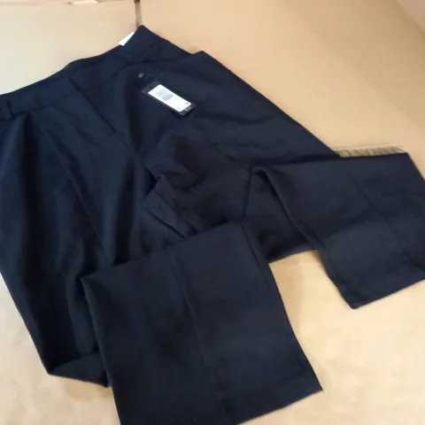 VERA MODA STRAIGHT 7/8 PANTS IN BLACK - L/32"