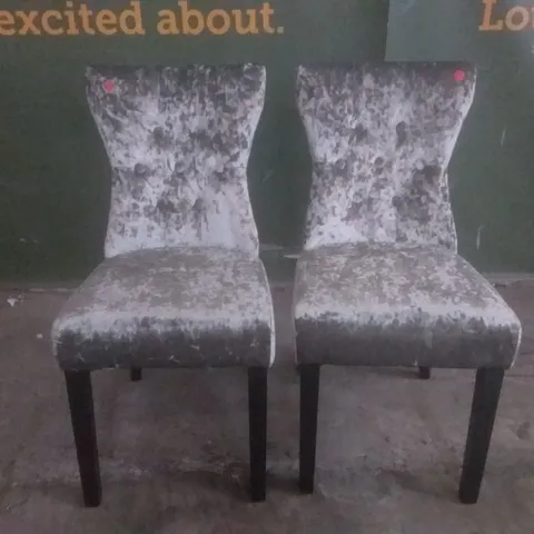 SET OF 2 BEWLEY SILVER VELVET BUTTON BACK DINING CHAIRS (DARK LEG)