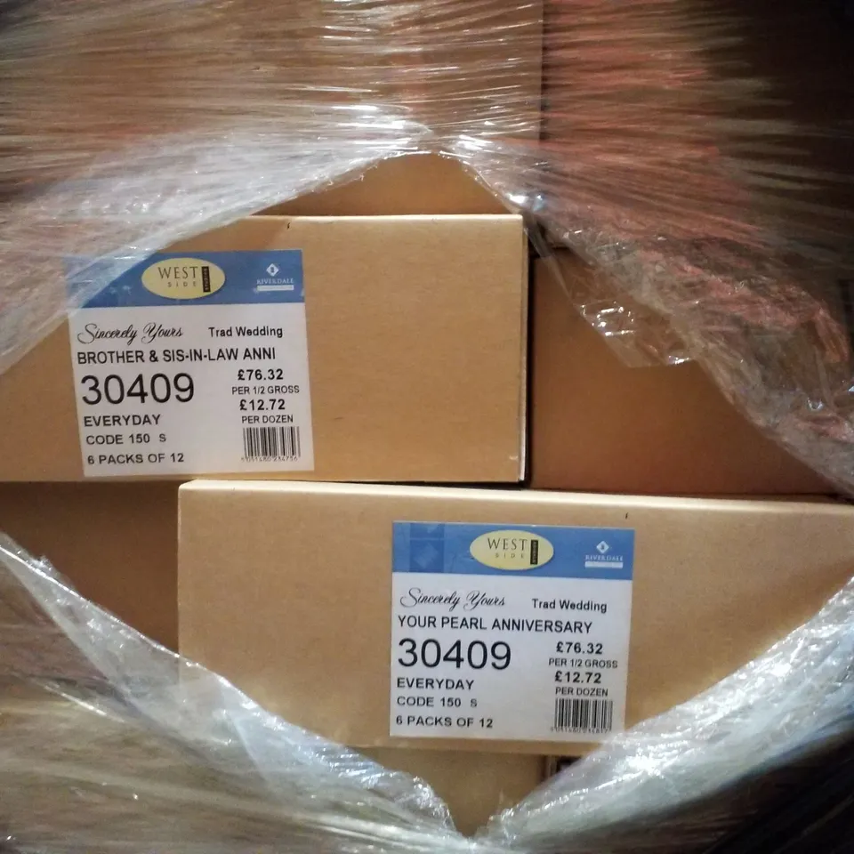 PALLET CONTAINING ASSORTED GREETINGS CARDS