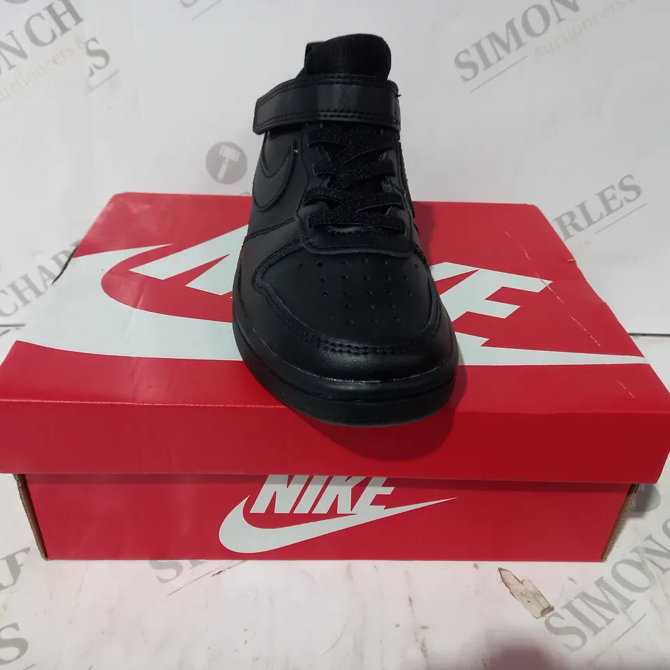 BOXED PAIR OF NIKE COURT BOROUGH CHILDRENS SHOES IN BLACK UK SIZE 12