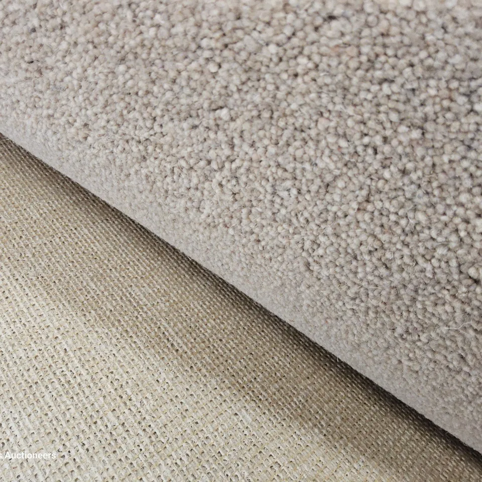 ROLL OF QUALITY BURFORD TWIST ELITE 50 SHILTON CARPET APPROXIMATELY 4M × 7M