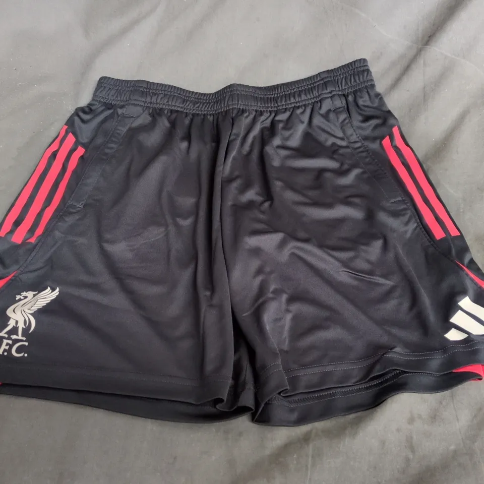 LIVERPOOL FC ADIDAS SHORTS – SIZE L