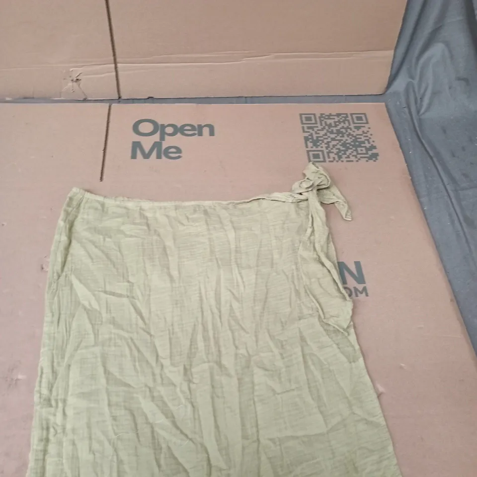 GREEN SHAWL