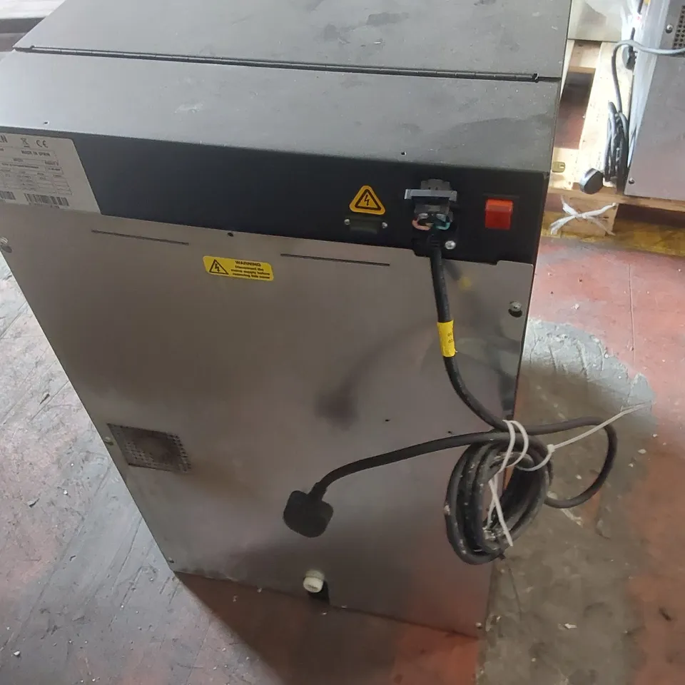 AZKOYEN VITRO S5 COMMERCIAL COFFEE MACHINE 