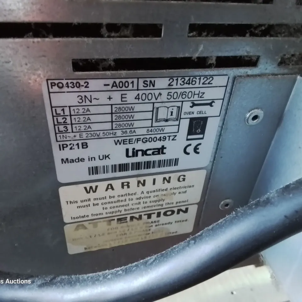 LINCAT DOUBLE ELECTRIC PIZZA OVEN Model WEE/PG0049TZ