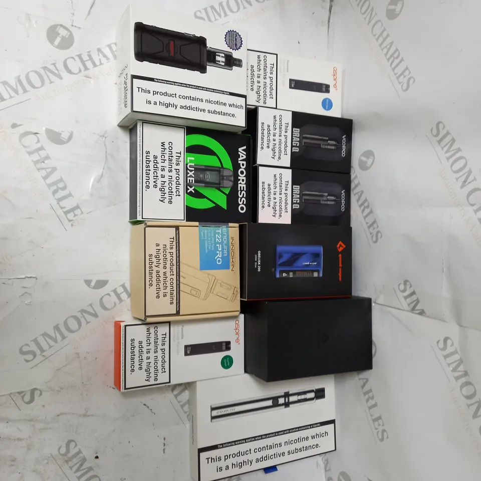 BOX OF APPROXIMATELY 10 ECIG PRODUCTS TO INCLUDE VOOPOO, VAPORESSO, INNOKIN 