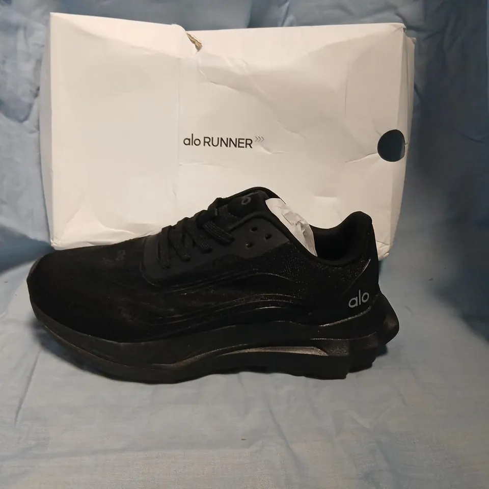 ALO RUNNER MEN'S RUNNING SHOES – BLACK, UK 6 (US M7)