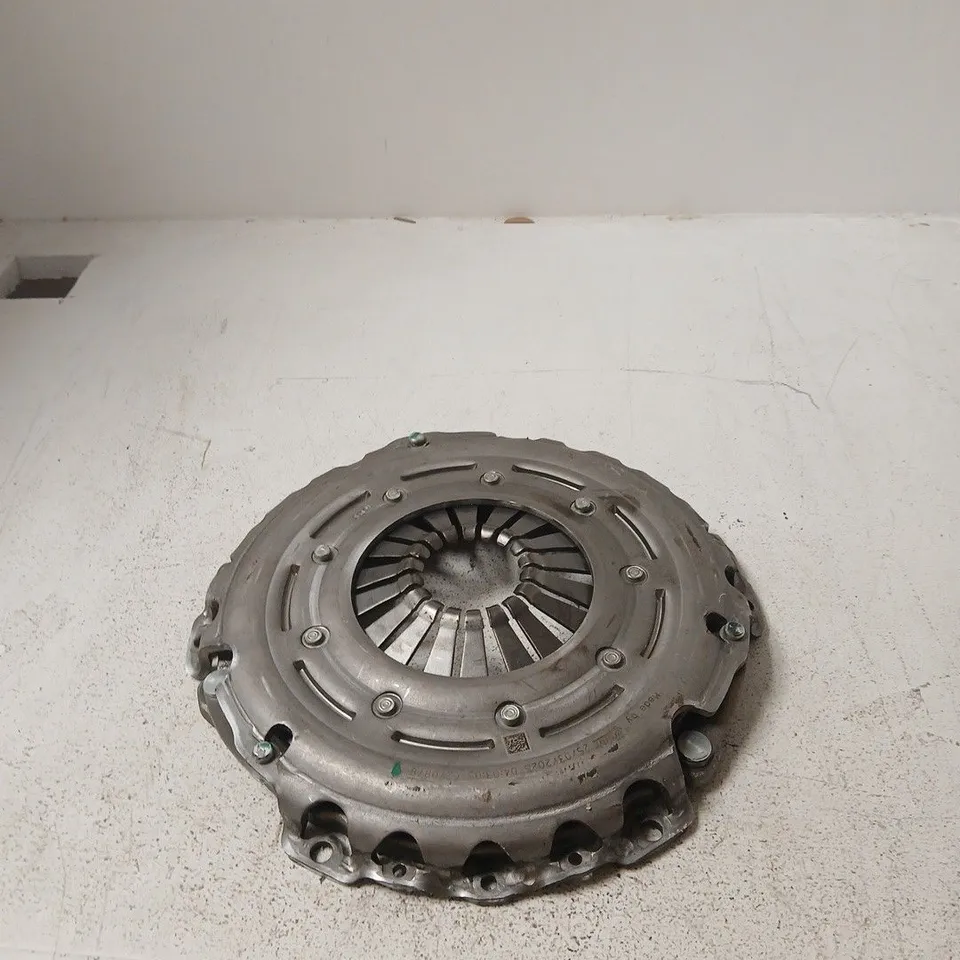 CAR CLUTCH PRESSURE PLATE