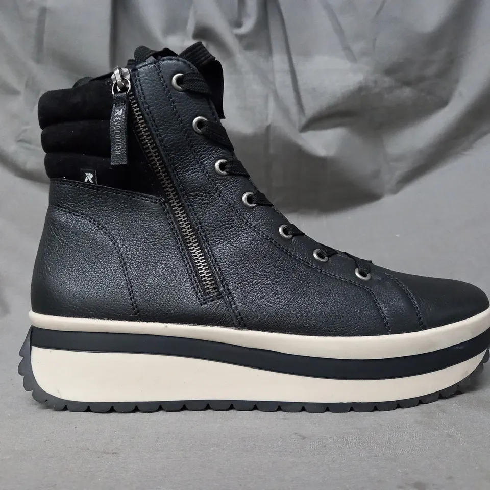BOXED PAIR OF RIEKER HIGH TOP TRAINERS IN BLACK SIZE 6.5