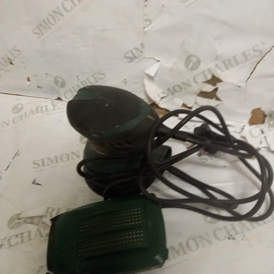 BOSCH PEX 220 A ORBIT SANDER  