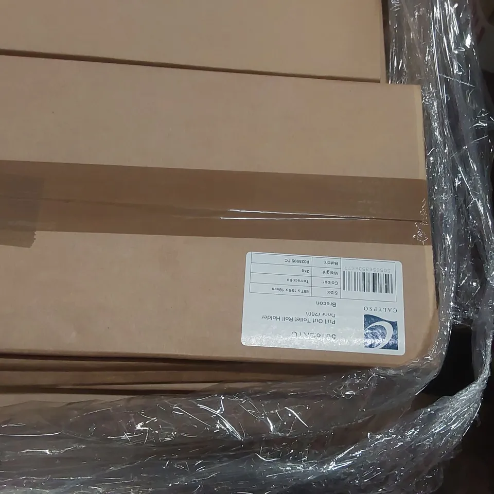 PALLET CONTAINING A LARGE QUANTITY OF ASSORTED BATHROOM FURNITURE PANELS INCLUDING: PULL OUT TOILET ROLL HOLDER, MID DRAWER FASCIAS ECT