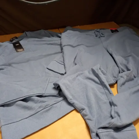 MAKRS & SPENCER BLUE SWEATSHIRT AND SWEATPANTS - SIZE 18 (JOGGERS)/20 (JUMPER)