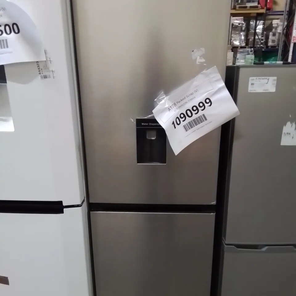 HISENSE 155CM FREESTANDING 50/50 FRIDGE FREEZER IN SILVER - UNPROCESSED RAW RETURN 
