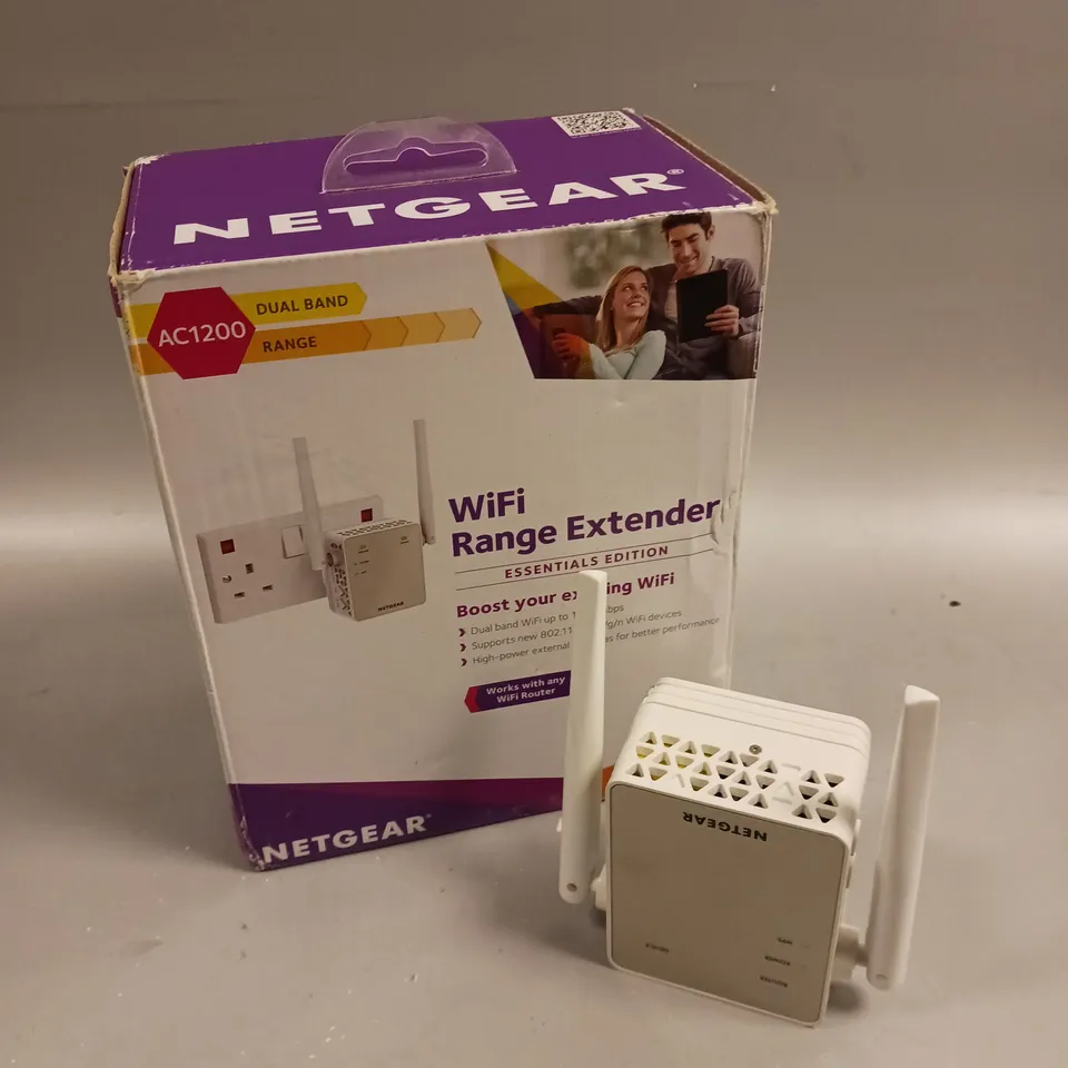 BOXED NETGEAR AC1200 DUAL BAND WIFI RANGE EXTENDER 