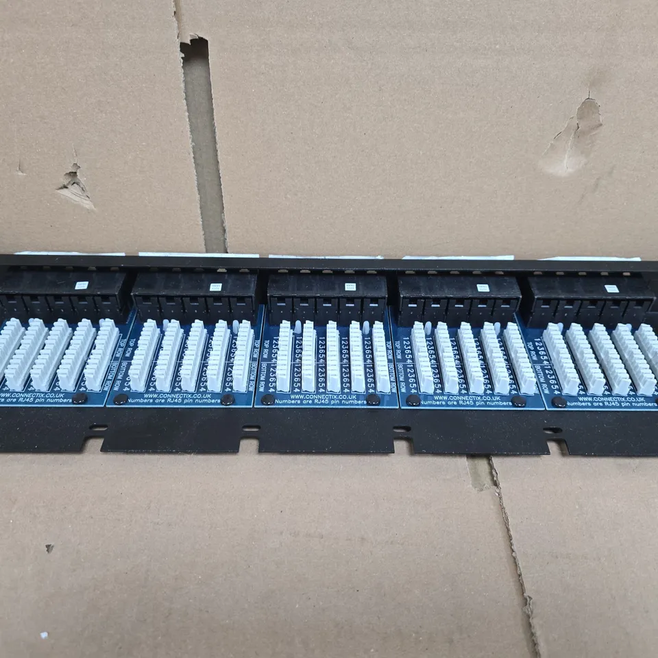 CONNECTIX 50-WAY VOICE PANEL PATCH PANEL (RJ45)
