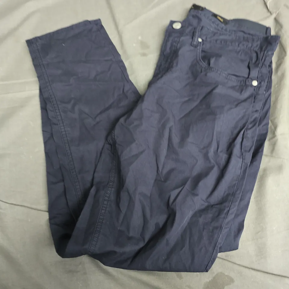 MASSIMO DUTTI NAVY TAPERED FIT TROUSERS – MEN'S