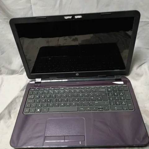HP 15-G259 LAPTOP
