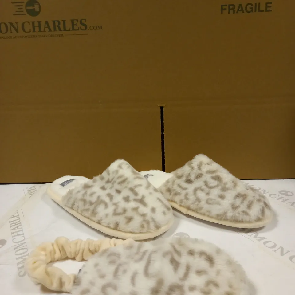 COZEE HOME LEOPARD PRINT SLIPPERS AND EYEMASK SET SIZE 6