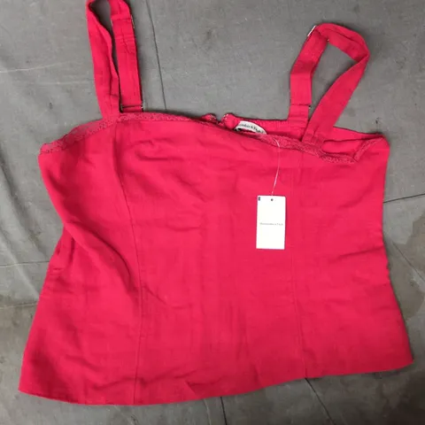 ABERCROMBIE & FITCH WOMEN'S SLEEVELESS TOP WITH LACE TRIM IN RED SIZE LARGE