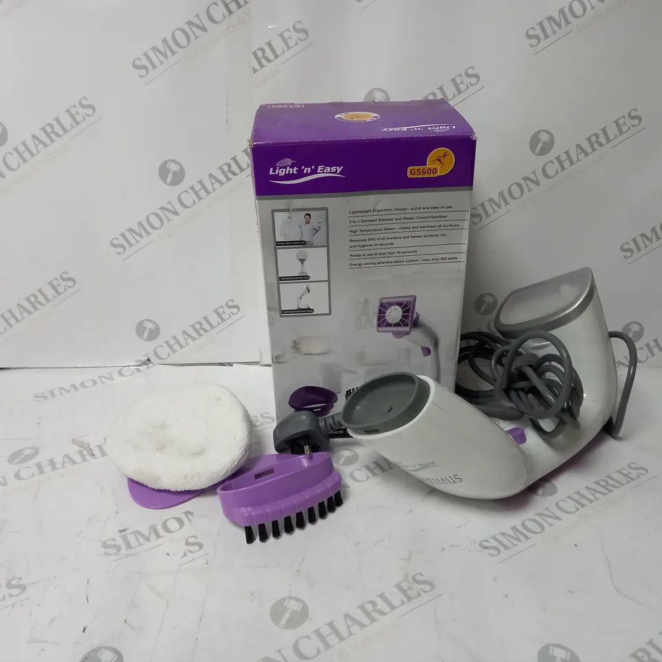 BOXED LIGHT 'N' EASY GARMENT STEAMER 