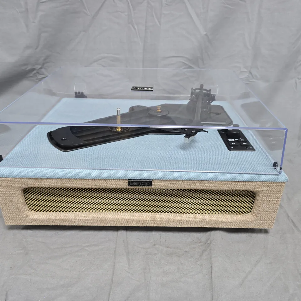LENCO LS-440 TURNTABLE WITH BUILT-IN SPEAKERS & BLUETOOTH – BOXED