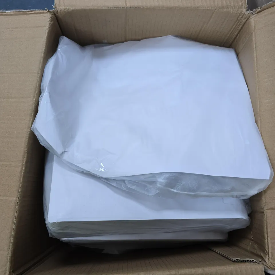 BOX OF APPROXIMATELY 8 ASSORTED BAGS