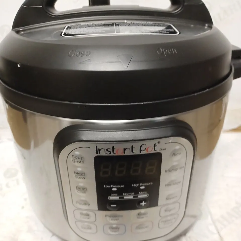 INSTANT POT DUO SMART PRESSURE COOKER