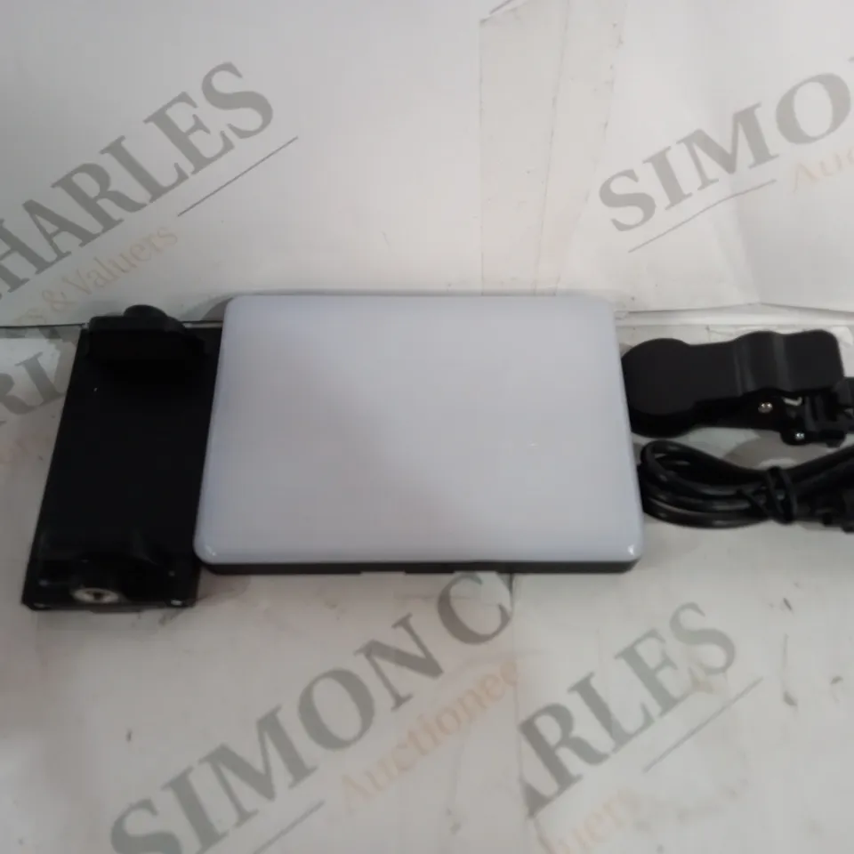 BOXED NEWMOWA MOBILE PHONE RGB LED LIGHT