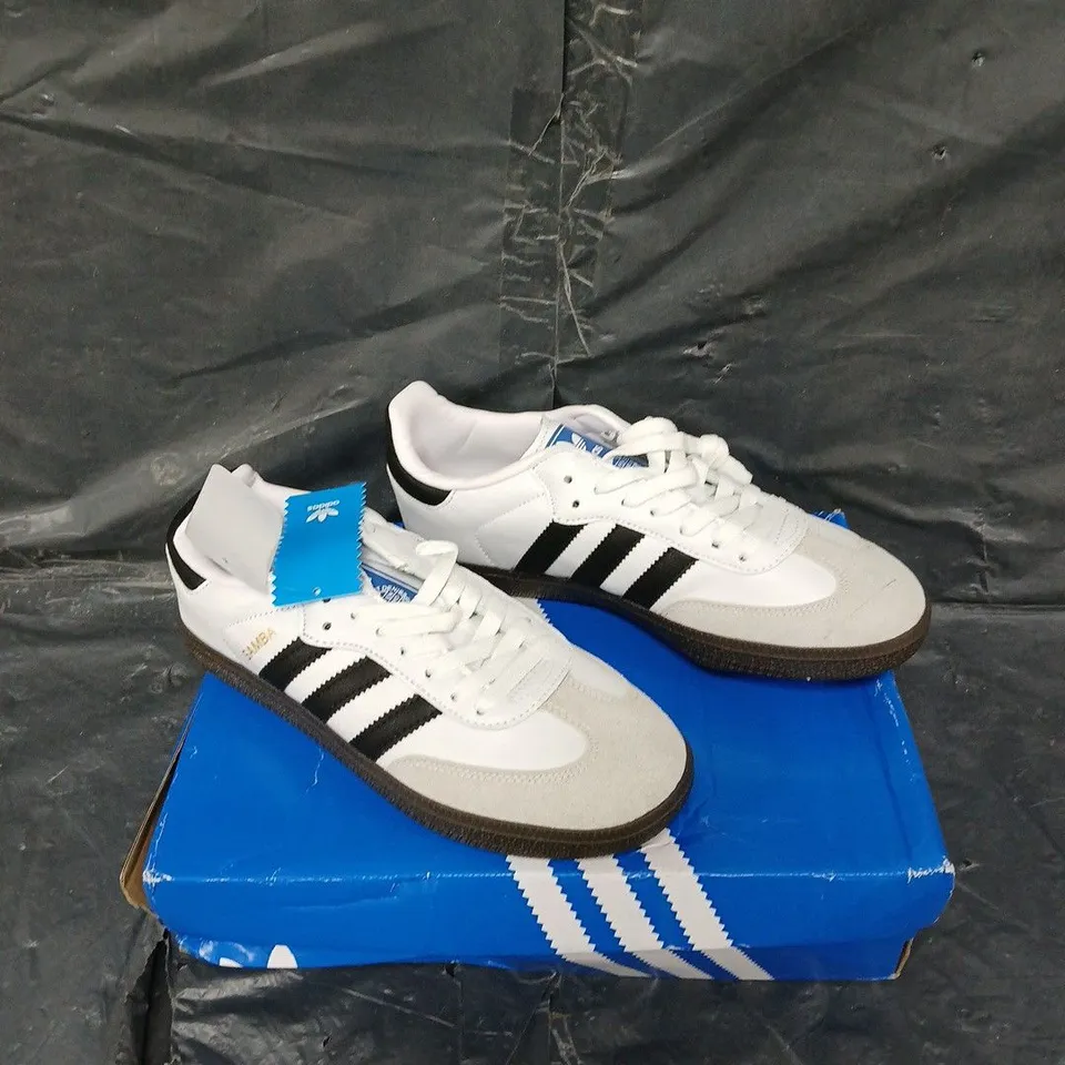 BOXED PAIR OF ADIDAS SAMBA OG WHITE UK 6.5