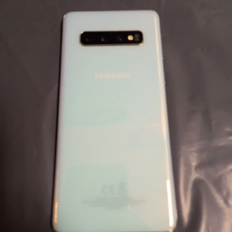 BOXED SAMSUNG GALAXY S10 SMARTPHONE