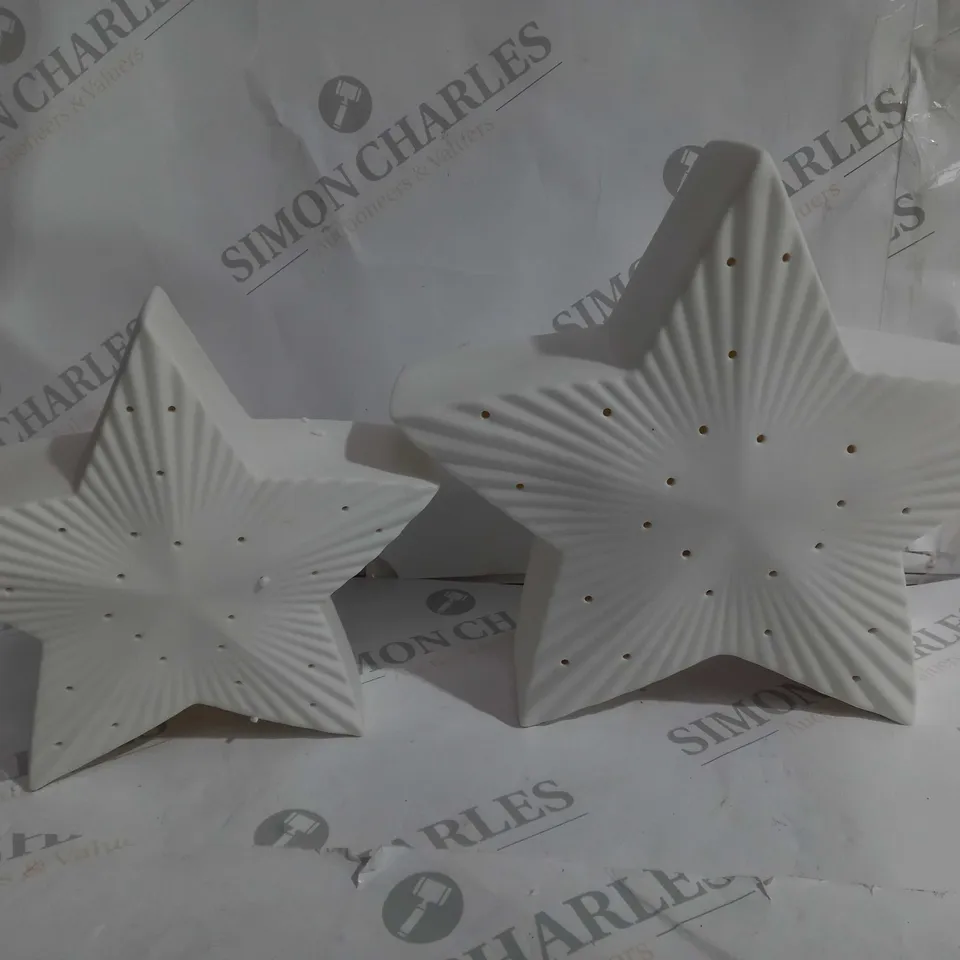 BOXED K BY KELLY HOPPEN SET OF LARGE PORCELAIN LIGHT UP WHITE STARS