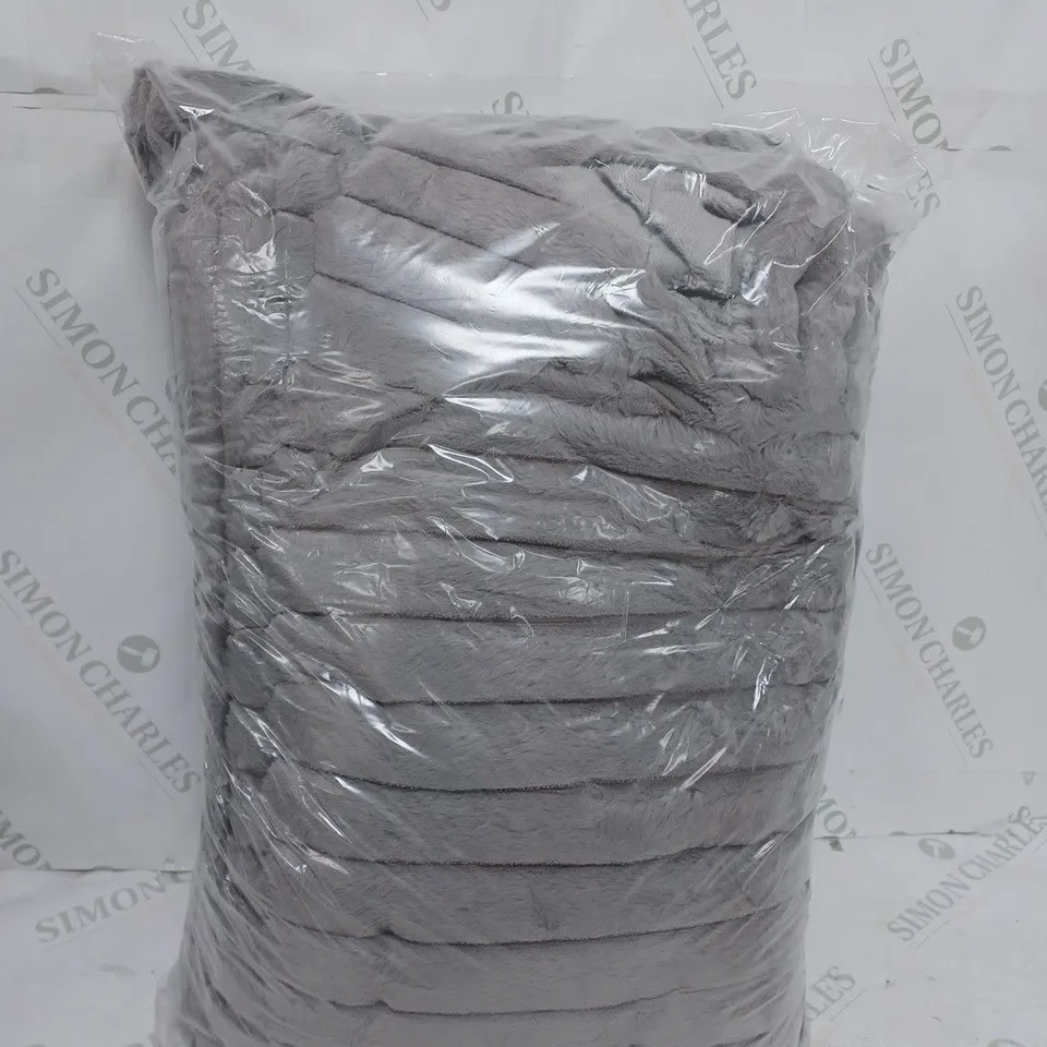 BAGGED CHUNKY RIBBED SILVER BEDDING SIZE DOUBLE 