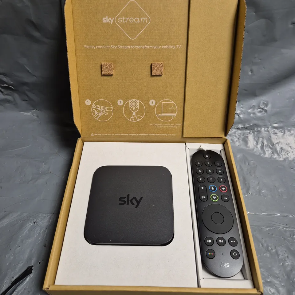 BOXED SKY IP061B STREAMING PUCK 