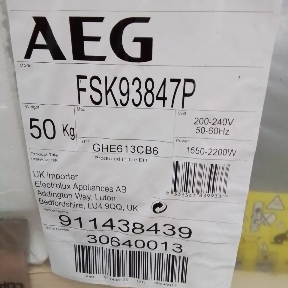 AEG INTEGRATED DISHWASHER 12 PLACES Model FSS82827P