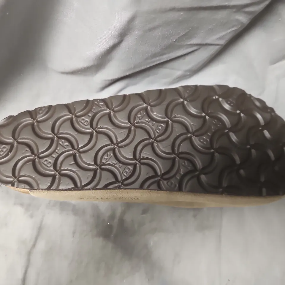 BIRKENSTOCK BOSTON BS TAUPE SUEDE CLOGS – EU 38 (UK 5)