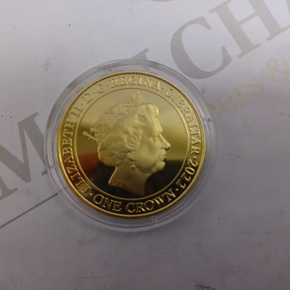 COLLECTABLE QUEEN ELIZABETH ONE CROWN COIN
