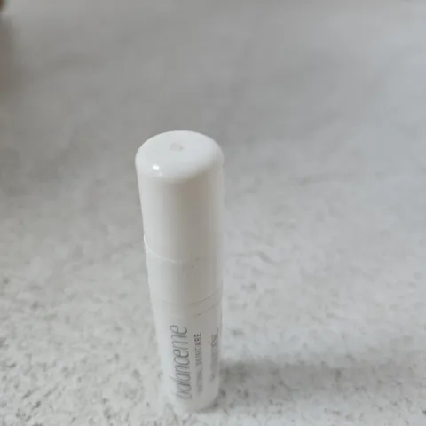 BOX OF APPROXIMATELY 600 X  BALANCEME HYALURONIC PLUMPING MIST 