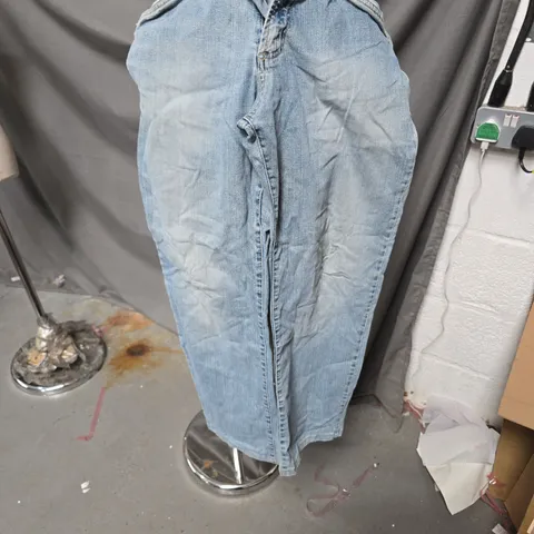 DOLCE & GABBANA DENIM JEANS – LIGHT WASH-SIZE UNSPECIFIED 