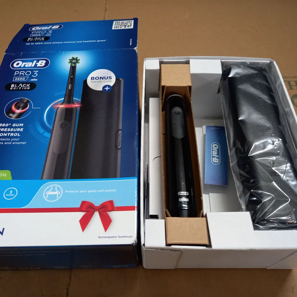 BOXED ORAL-B PRO 3 3500 ELECTRIC TOOTHBRUSH