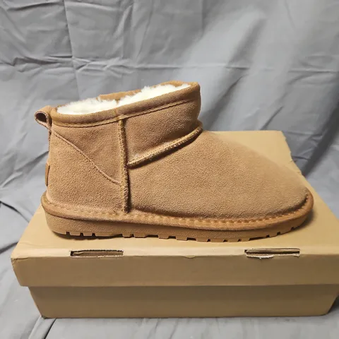 UGG DAKOTA SHEARLING-LINED BOOTS β TAN SUEDE, UK 7 (EU 40) β BOXED
