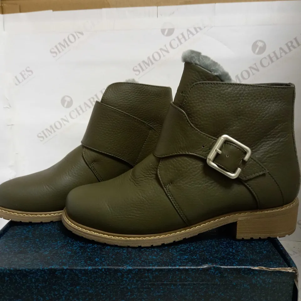 EMU BOURKE ANKLE BOOTS UK SIZE 7