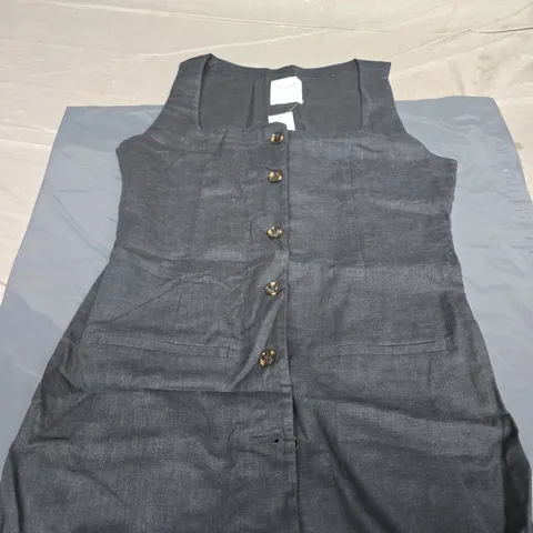 ABERCROMBIE & FITCH DRESS IN BLACK SIZE M 