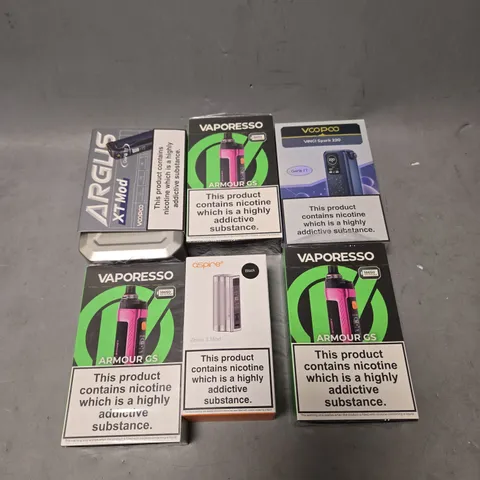 APPROXIMATELY 20 VAPES & E-CIGARETTES TO INCLUDE VAPORESSO, VOOPOO, ASPIRE ETC