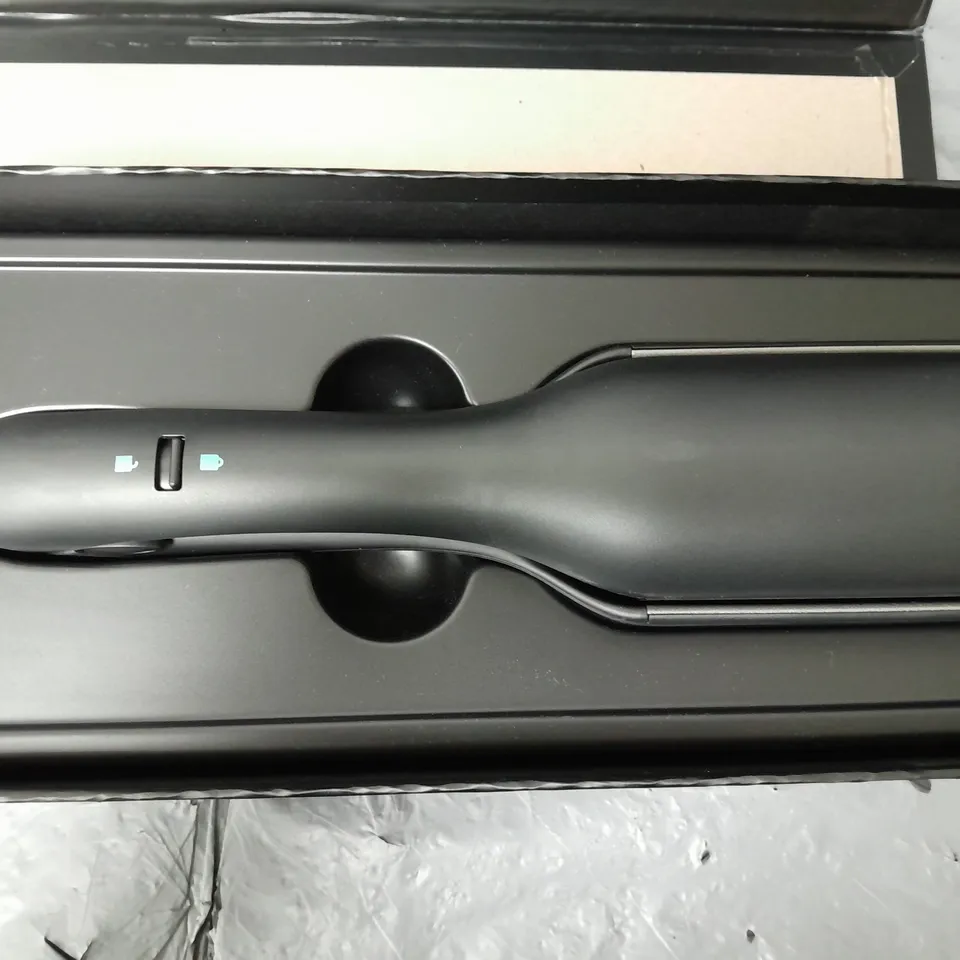 BOXED REVAMP 2-IN-1 BEACH & VOLUME PROFESSIONAL CERAMIC WAVER