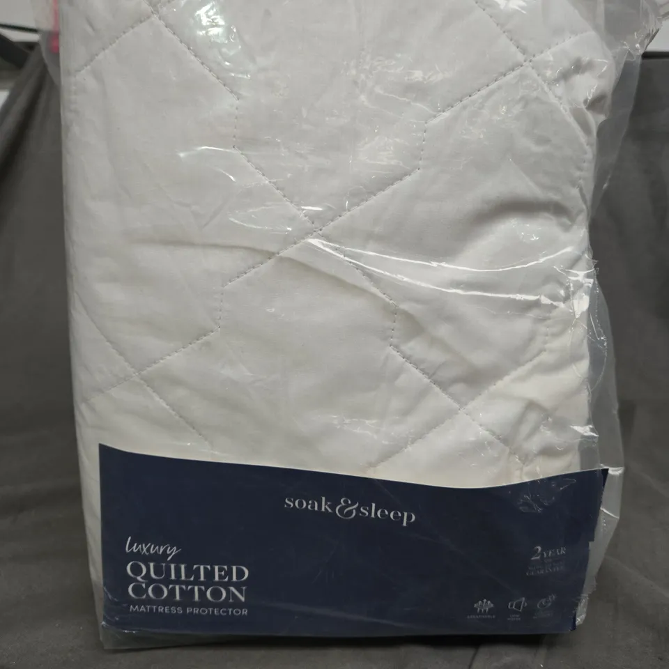 SOAK & SLEEP LUXURY QUILTED COTTON MATTRESS PROTECTOR - KIGN SIZE 