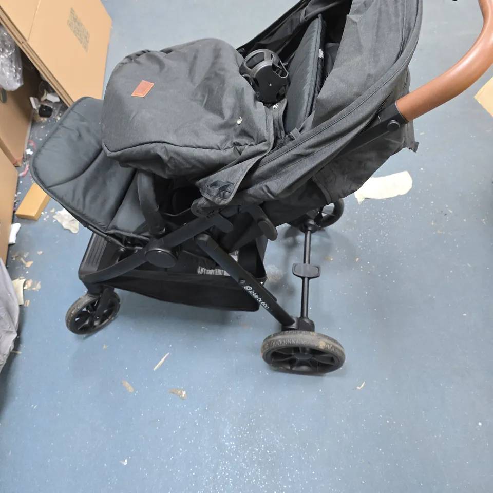 BLACK PUSHCHAIR WITH BROWN LEATHER-EFFECT HANDLEBAR 